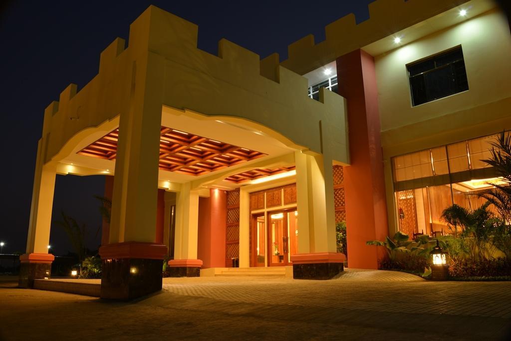 Great Wall Hotel - Nay Pyi Taw Oattara Thiri Dış mekan fotoğraf