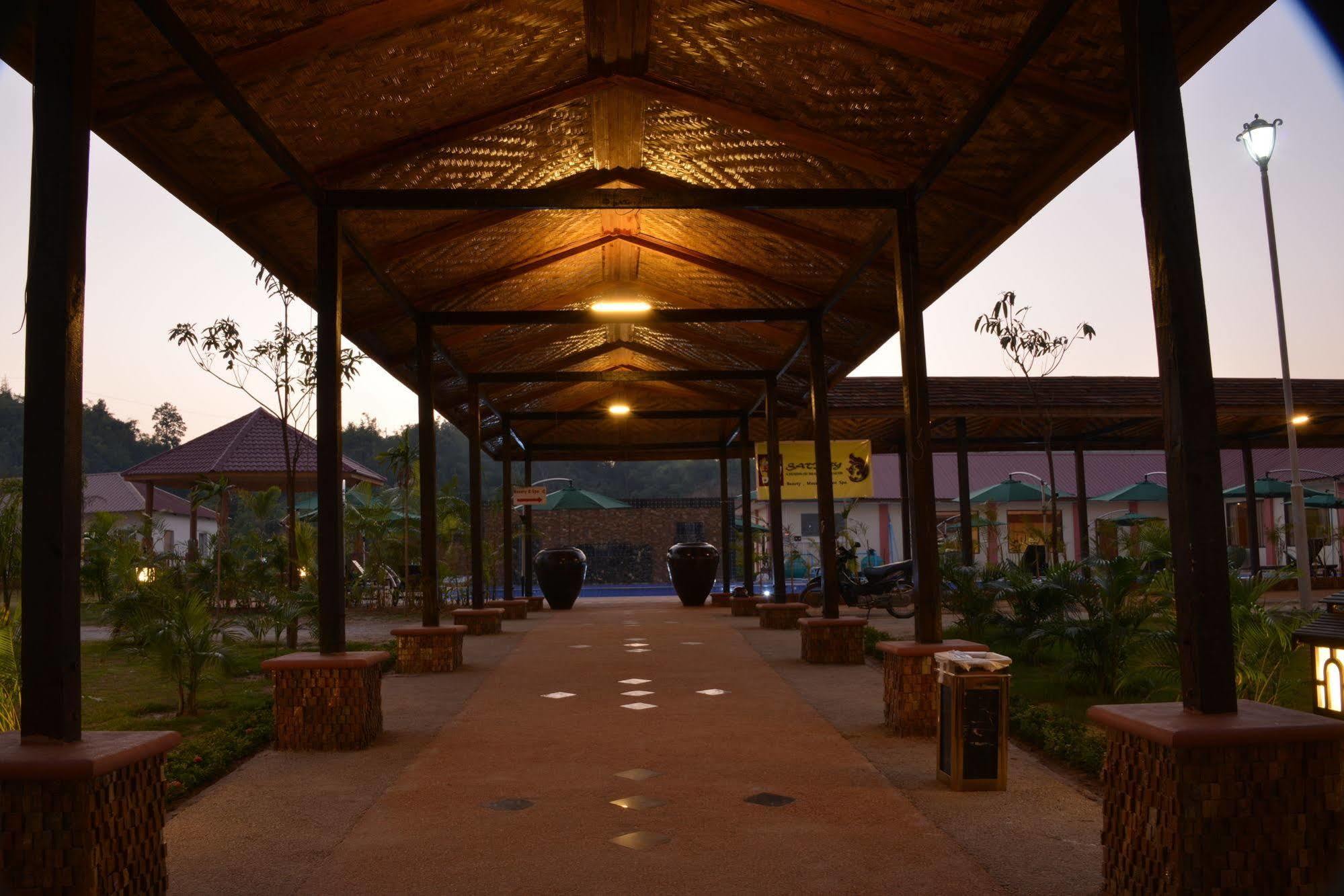 Great Wall Hotel - Nay Pyi Taw Oattara Thiri Dış mekan fotoğraf